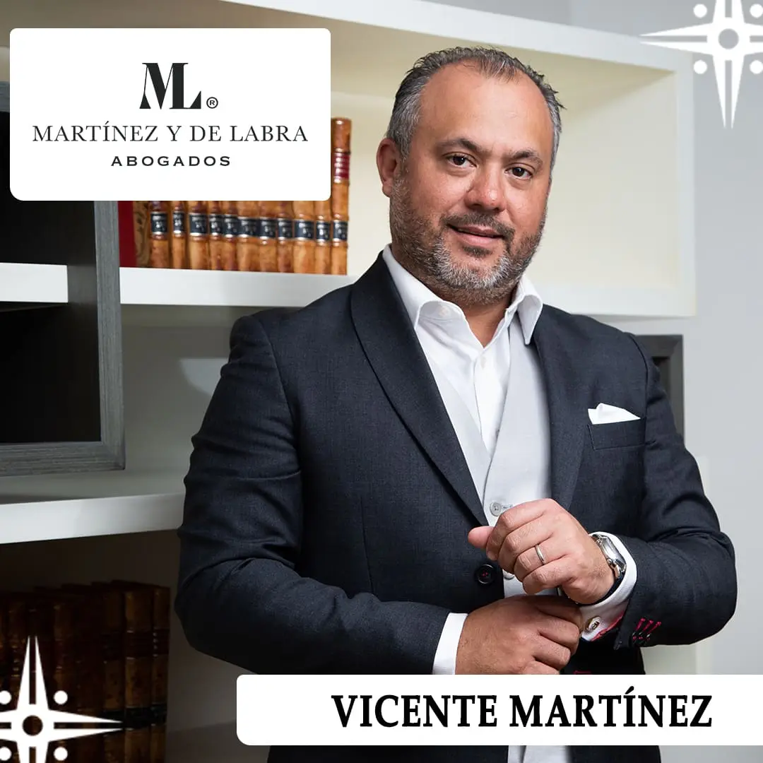 Vicente Martínez Orozco en su despacho corporativo de Guadalajara